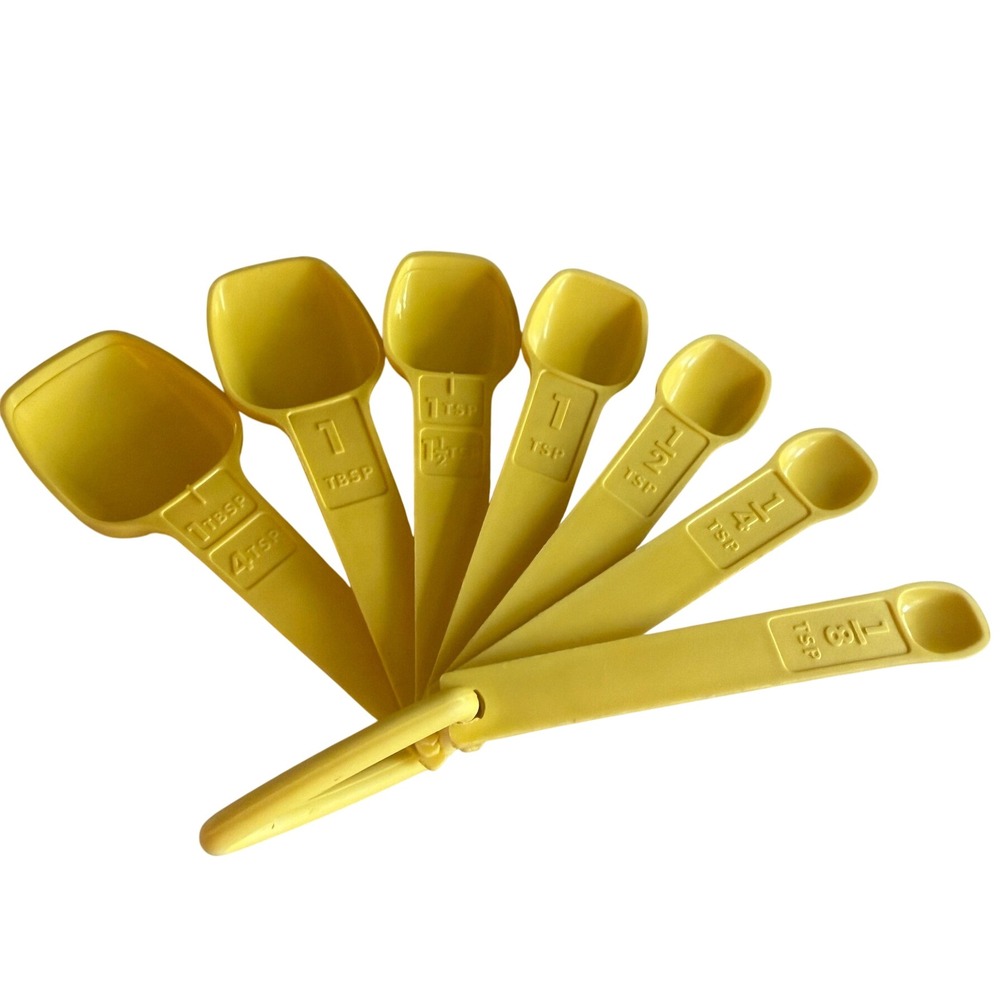 Tupperware Measuring Spoons Set 7pc Yellow Vintage Retro Kitchen Tools 1266-7
